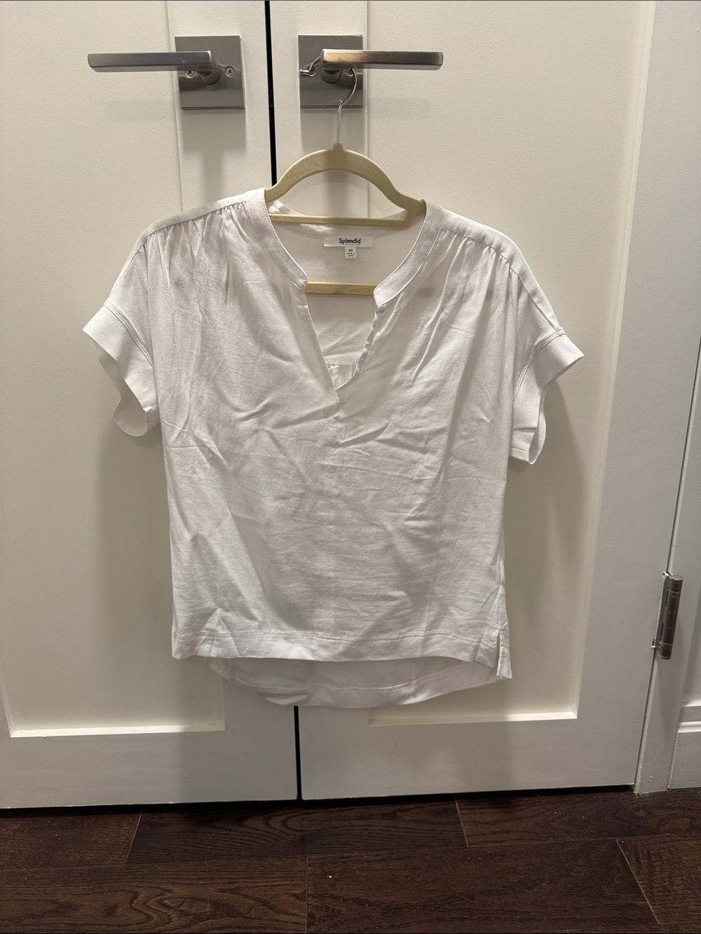 Splendid White Split V-Neck Short Sleeve Tee